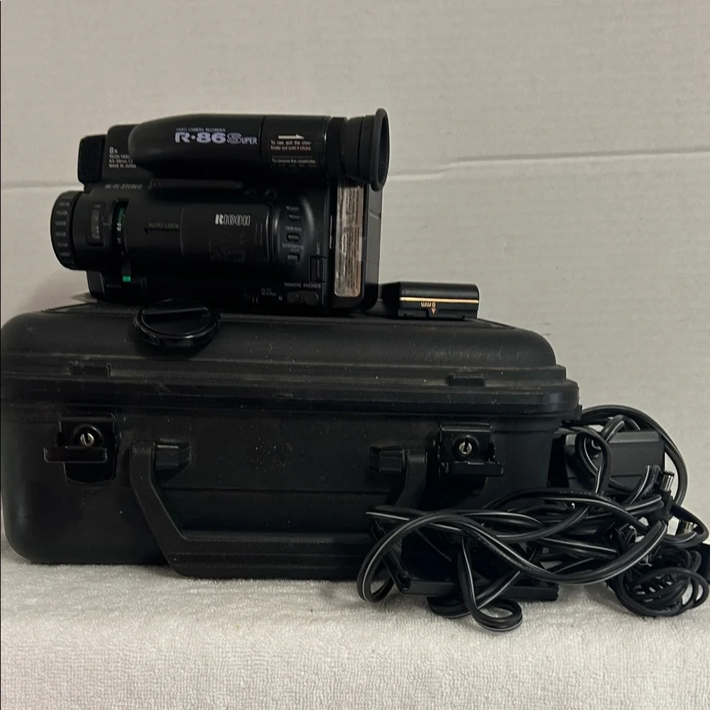 R-86S Super Video Camera - Black Not tested With Accessories